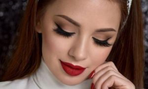 Phong cách trang điểm độc đáo cho đêm Noel nổi bật