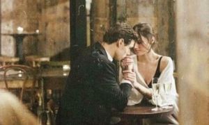 Hãy cứ sống cuộc sống của mình: Nước mắt ai người ấy lau, chẳng ai có thể khóc...