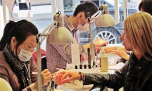 Sự thật đau lòng sau đồng tiền Việt kiều gửi về: Tỷ phú hay vỡ nợ, đều vì NAIL