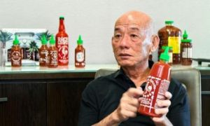 Vì sao tương ớt Sriracha của triệu phú gốc Việt bị thu hồi?