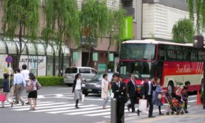 Tokyo muốn cắt giảm hoàn toàn khí thải gây hiệu ứng nhà kính