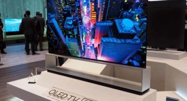 Tại sao mua TV 8K bây giờ là phí tiền?