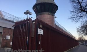 Đại sứ quán tặng quà Tết các nghi phạm, tù nhân người Việt ở Berlin