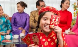 Người nước ngoài kể chuyện lì xì Tết Việt