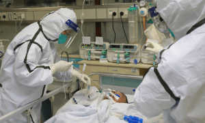 NÓNG: Ca tử vong đầu tiên vì nhiễm virus corona ở châu Âu