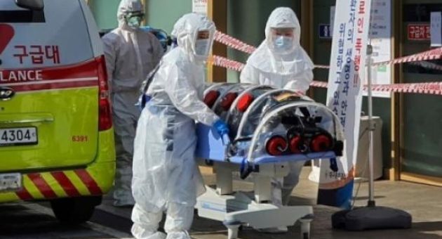 Nguy cơ dịch corona bước sang giai đoạn mới với ổ virus ngoài Trung Quốc