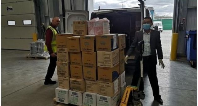 Người Việt muôn nơi cùng tri ân nước sở tại để vượt qua dịch Covid-19