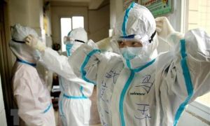 Canada đặt hàng Trung Quốc sản xuất khẩn cấp thiết bị bảo hộ cá nhân