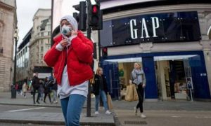 Covid-19: Tuyên bố chạm đỉnh dịch, Anh vẫn chưa dỡ bỏ phong tỏa