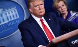 Ông Trump hứng đòn 'tấn công' xối xả