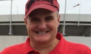 Chỉ một tháng sau khi nói ‘cách ly xã hội là ngu ngốc’, người đàn ông đã qua...