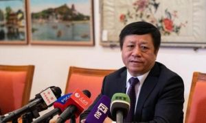 Đại sứ Trung Quốc tại Nga hứng “gạch đá” vì chửi người về nước