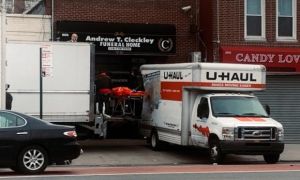 Phát hiện hàng chục thi thể đang phân hủy trên xe tải ở New York