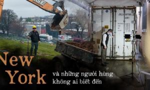 ‘Chúng tôi kín sạch chỗ rồi‘: Thi thể nạn nhân Covid-19 đang phân hủy chất...