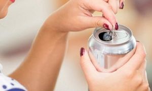 Hàn Quốc: Cụ bà uống 150.000 lon nước ngọt trong 40 năm
