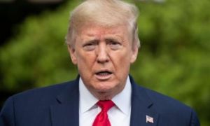Ông Trump: Số ca Covid-19 tại Mỹ tăng cao là một “huy hiệu danh dự”