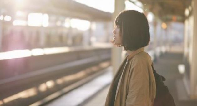 Con phải đi rồi, bố ơi! Nợ trả xong, con về thăm bố mẹ nhé!