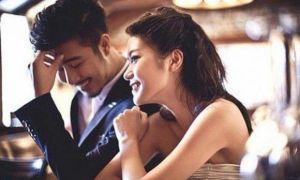 Chồng cơ cực xứ người, vợ say đắm đại gia rởm, dâng hết 1,2 tỷ đồng