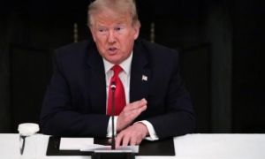 TT Trump tiếp tục đe dọa cắt quan hệ ‘hoàn toàn‘ với Trung Quốc