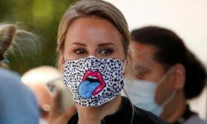 Bang California ‘thẳng tay‘ quy định đeo khẩu trang khi ra đường để ngăn...