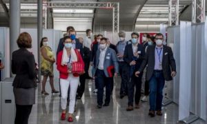 Đi máy bay sao cho an toàn trong đại dịch COVID-19?