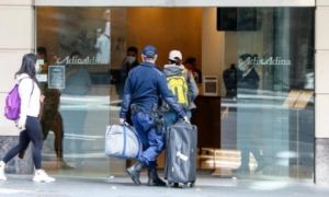 Australia: Người nhập cảnh phải trả đến 3.000 AuD phí cách ly