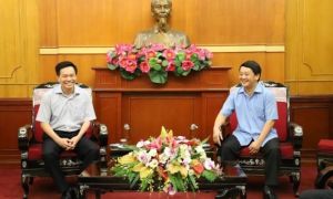 Tiếp nhận ủng hộ phòng, chống dịch Covid-19 từ cựu học sinh Việt Nam tại Đức