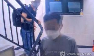 Ba người Việt trốn cách ly ở Hàn bị bắt