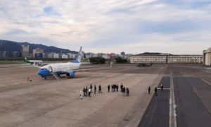 Bộ trưởng Mỹ tới Đài Loan, bắt đầu chuyến thăm 'học hỏi kinh nghiệm chống dịch'