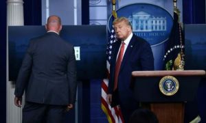 Nổ súng ngoài Nhà Trắng, Trump được sơ tán
