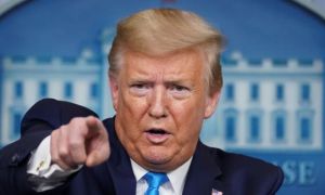 Tổng thống Trump xem xét cấm Alibaba ở Mỹ