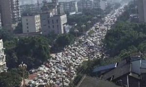 Nghi rò rỉ hóa chất, người dân Trung Quốc ùn ùn sơ tán