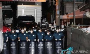 Ca mắc Covid-19 tăng vọt, Hàn Quốc báo động khủng hoảng