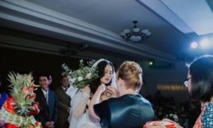 Làm dâu Đức, 9X Việt được mẹ chồng đeo lắc chân, giặt đồ lót mang tận lên phòng