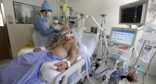 Pháp lần đầu ghi nhận hơn 10.000 ca mắc mới Covid-19 trong ngày