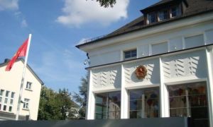 Tổng Lãnh sự quán Việt Nam tại Frankfurt: Mười năm ‘Villa Hà Nội’ giữa trời Âu