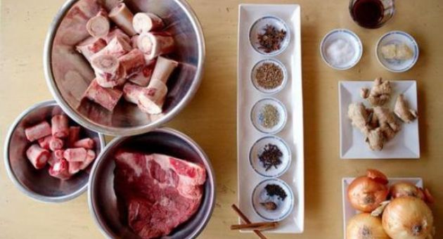 Bí quyết giúp nước xương hầm trong, ngọt sâu, hết sạch cả mùi hôi