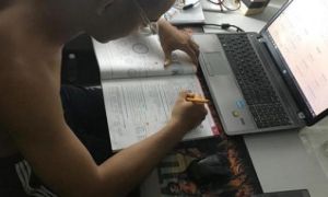 Chàng du học sinh nghèo không có tiền vẫn đi du học, dành hẳn 15 tiếng/ngày...