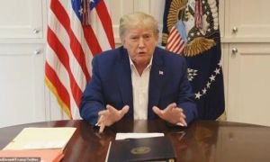 Tổng thống Donald Trump cập nhật tình hình sức khỏe của bản thân và hài hước...