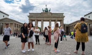 Các nước lớn ở châu Âu nỗ lực tránh kịch bản phong tỏa toàn quốc