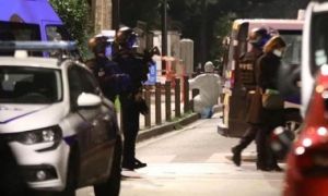 Pháp rúng động vụ giáo viên bị chặt đầu trên phố