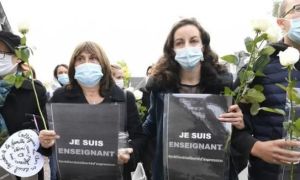 Hai học sinh chỉ mặt thầy giáo Pháp cho kẻ sát nhân để lấy 350 euro