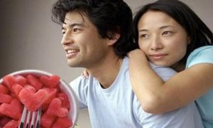 Hạnh phúc không phải là yêu một người vô cùng xinh đẹp, mà là yêu một người có...