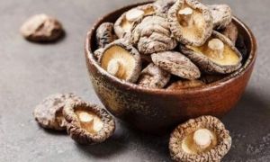 Ngâm nấm hương, thêm thứ này, nấm nở mềm thơm nức trong 3 phút