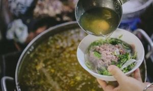 Chủ quán phở lâu năm hướng dẫn cách nấu một tô phở bò ngon, đậm đà