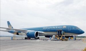 Chuyến bay đưa gần 280 công dân Việt Nam từ Đức về nước hạ cánh xuống sân bay...