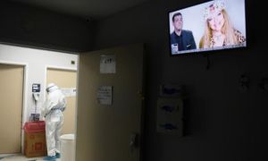 Mỹ đã hơn 20 triệu ca mắc COVID-19, Ireland suýt bỏ sót thống kê vài ngàn ca