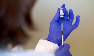 Indonesia bắt đầu phân phối vắcxin ngừa COVID-19 trên toàn quốc