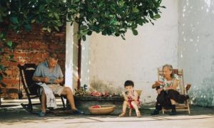 “Tôi nuôi con. Và con tôi nuôi con của nó!”- Bài viết  khiến chúng ta phải...