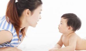 Trẻ sẽ thông minh hơn khi thường xuyên trò chuyện với cha mẹ